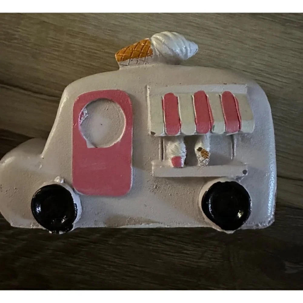 Ice cream Truck and Cone Fish Tank Accessories